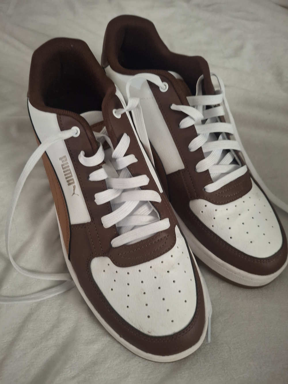 Puma Men's Brown and White Low-Top Sneakers